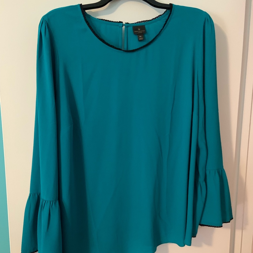Blouse with bell sleeves